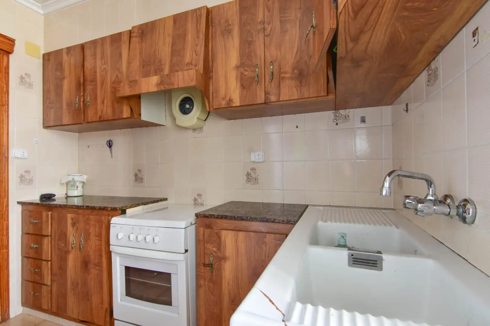 Küche von Wohnung zum Verkauf in Albal mit Klimaanlage, Heizung und Balkon