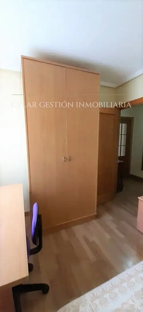 Flat for rent in Asturias, Carmelitas