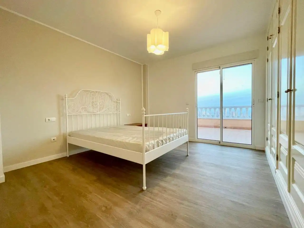 Detached house with terrace for sale in Golf Bahía, imagen 9