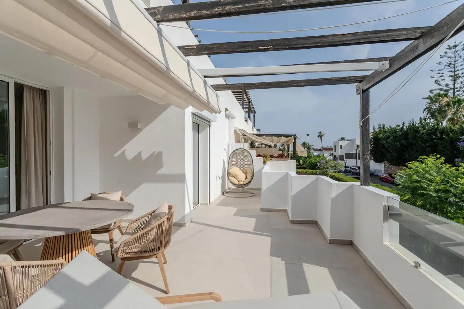 Terraza de Apartamento de alquiler en Estepona con Aire acondicionado, Terraza y Piscina