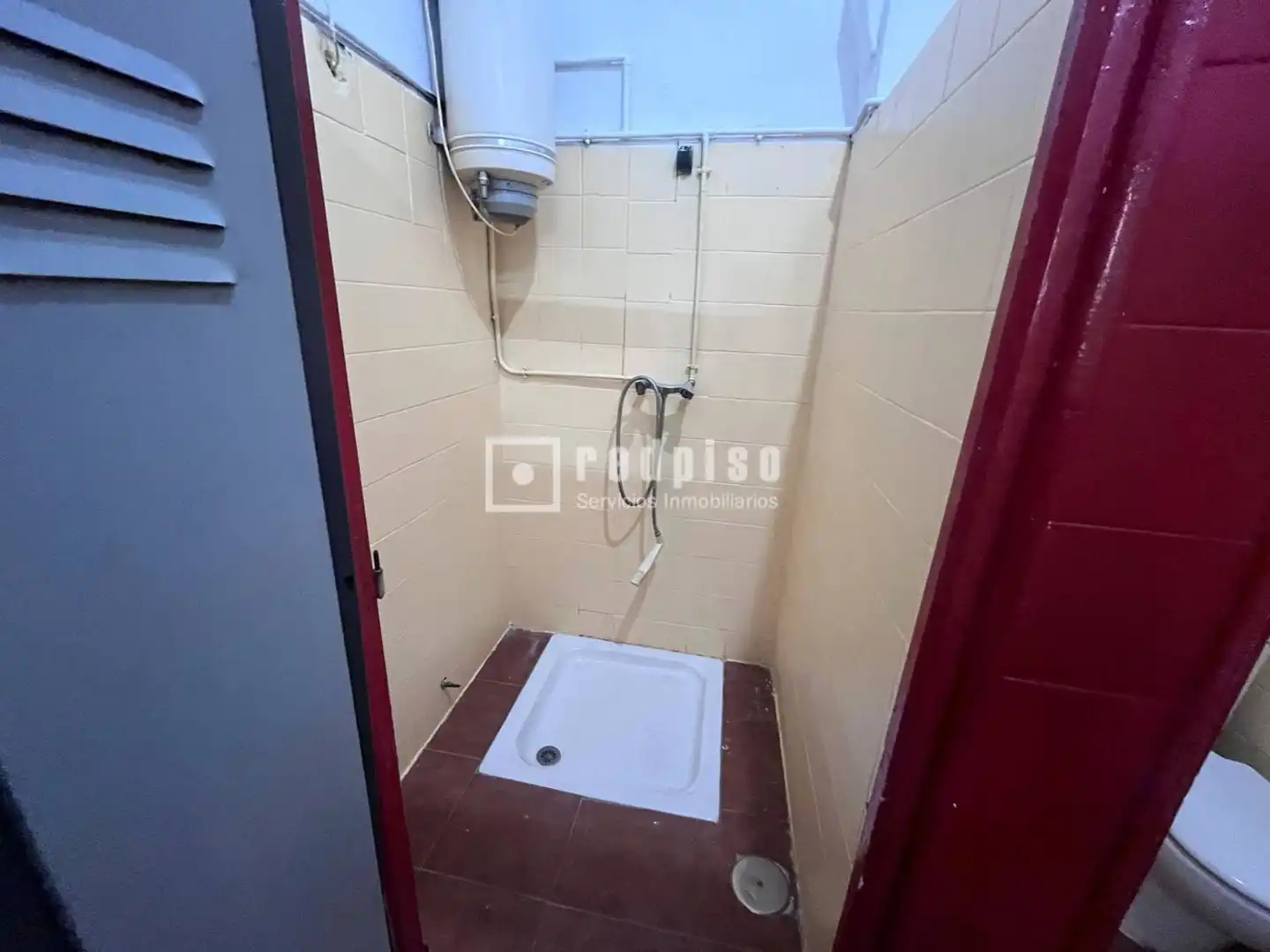 Bathroom of Garage for sale in Madrid