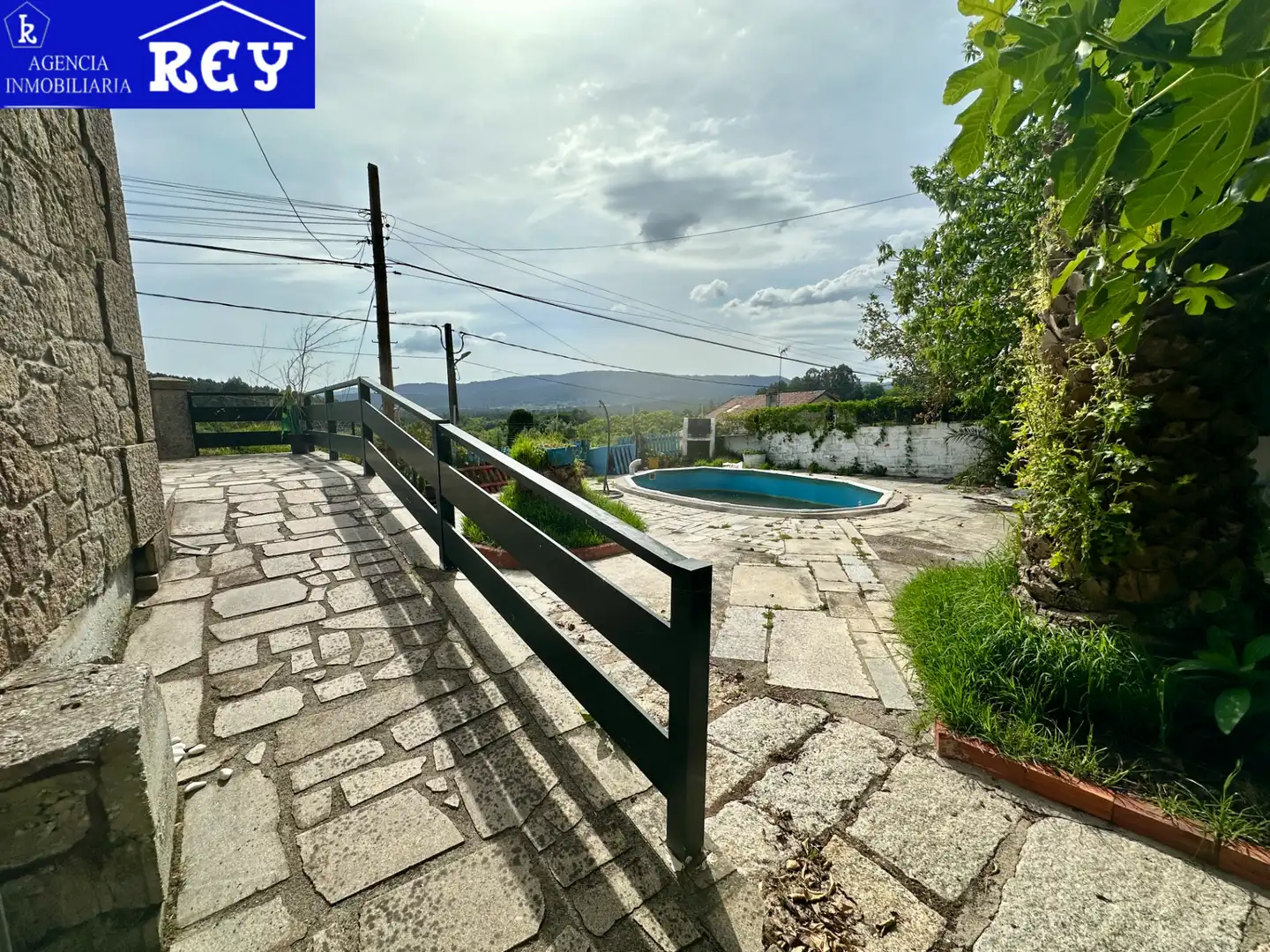 Vista exterior de Casa o xalet en venda en Ames amb Calefacció, Jardí privat i Parquet