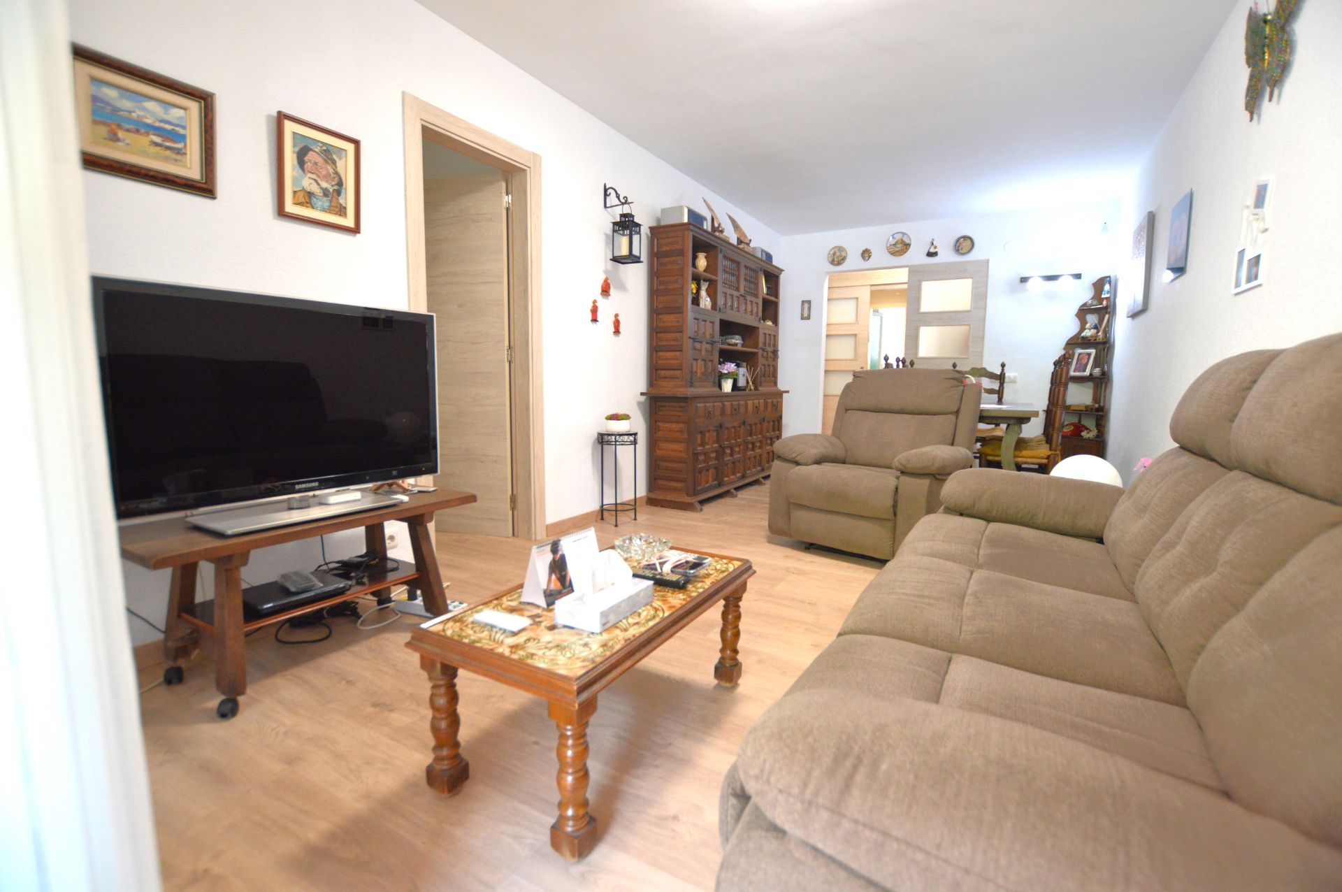 Living room of Flat for sale in Vilanova i la Geltrú  with Air Conditioner, Parquet flooring and Terrace