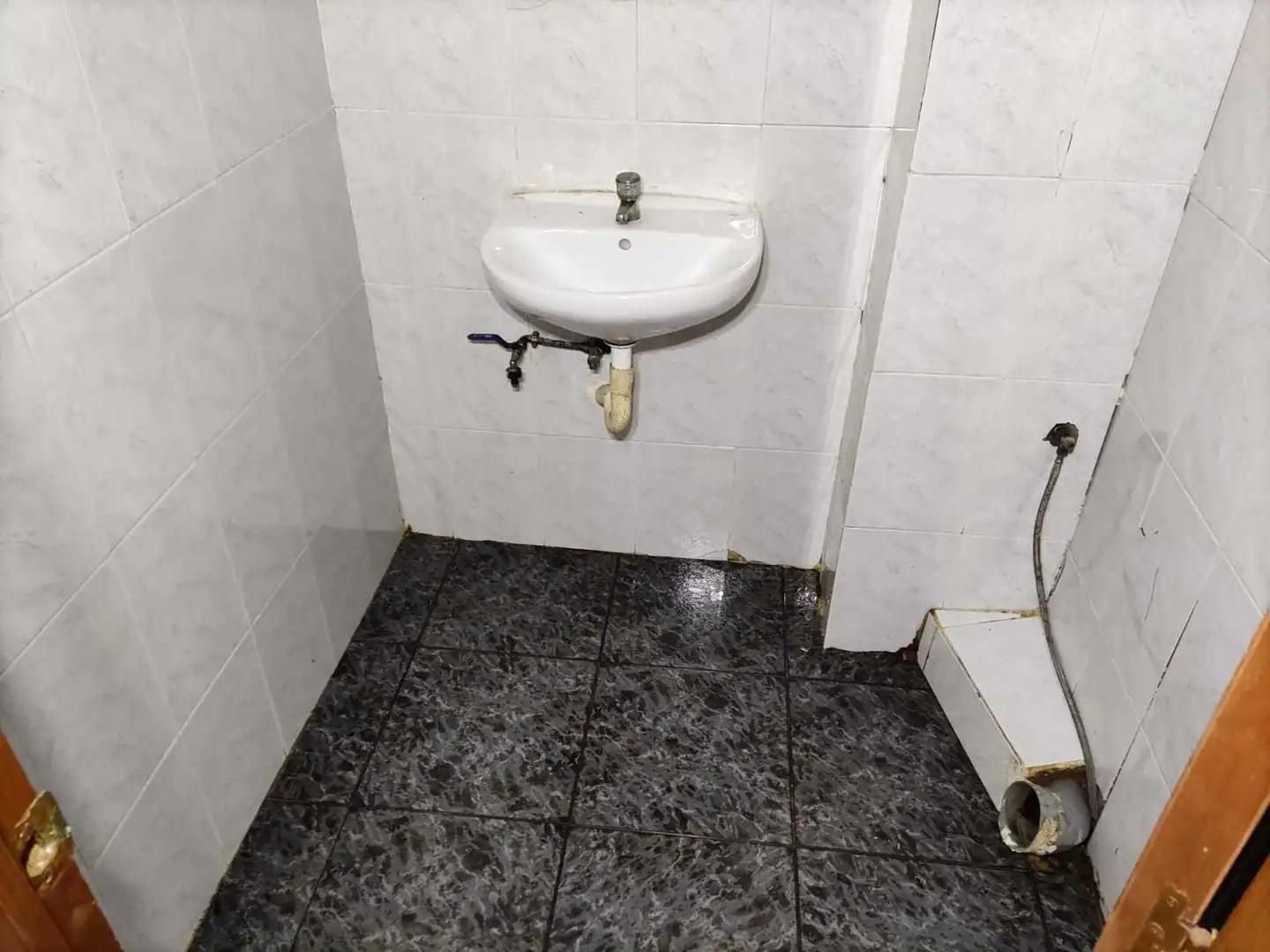 Local comercial en venta en C/ Riu Llobregat, imagen 8