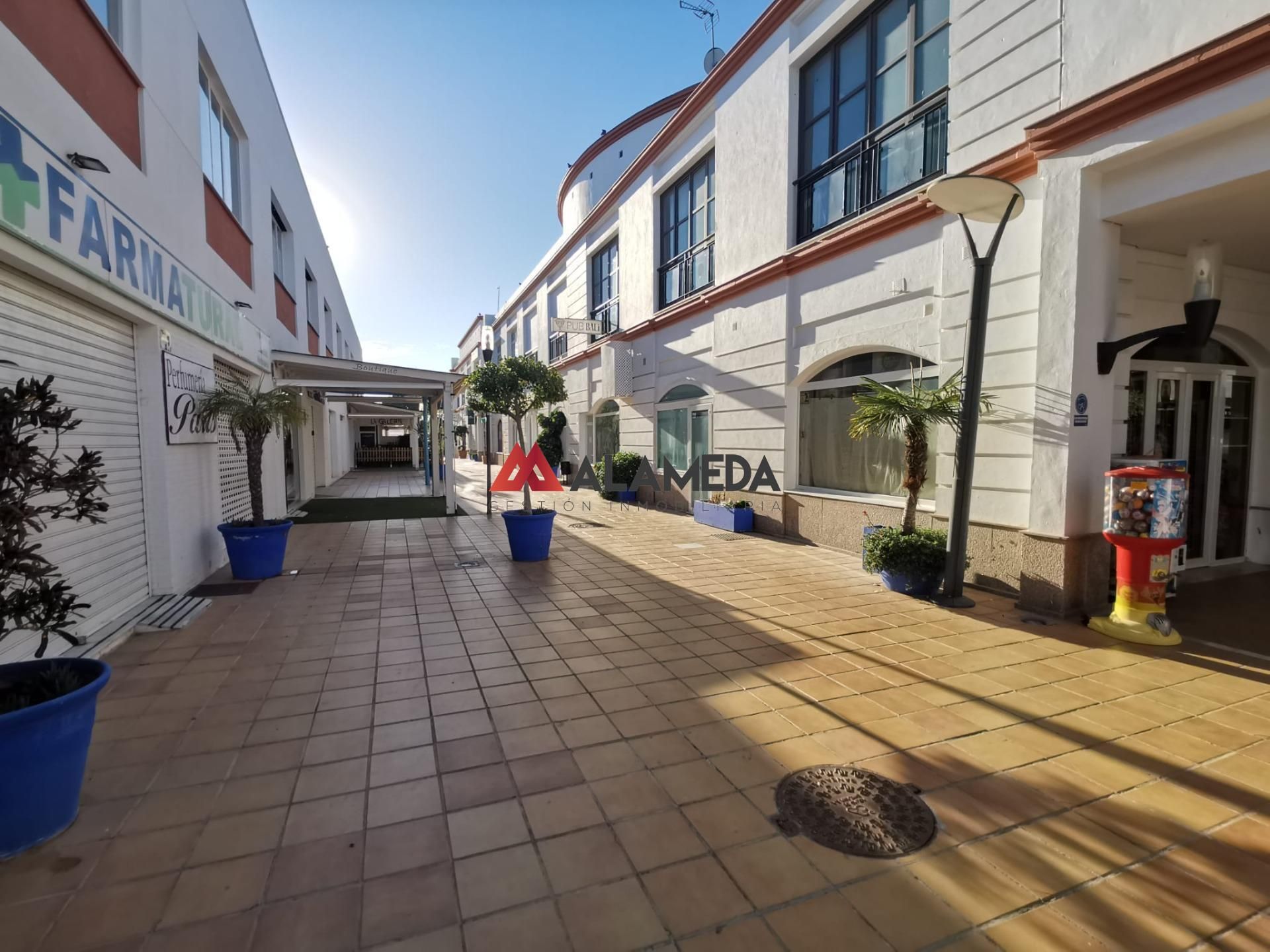 Exterior view of Premises for sale in Chiclana de la Frontera  with Air Conditioner