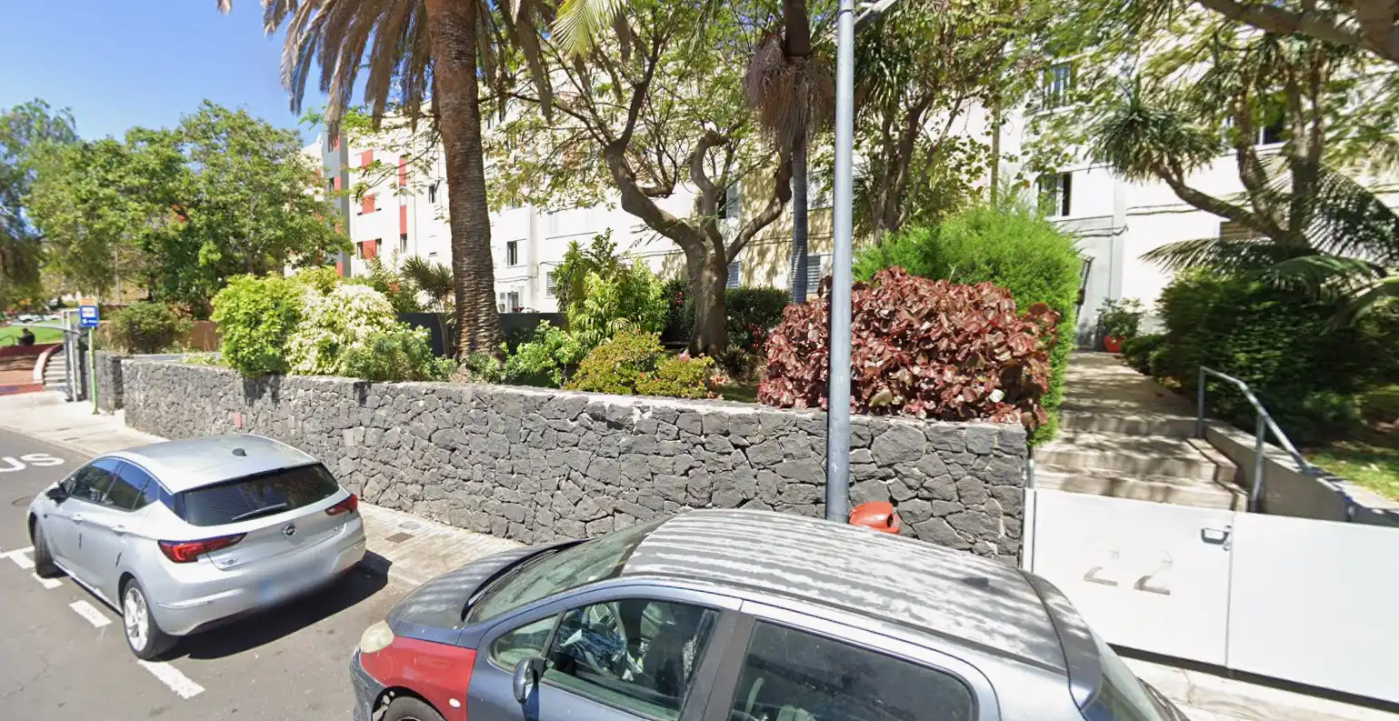 Vista exterior de Pis en venda en Arona
