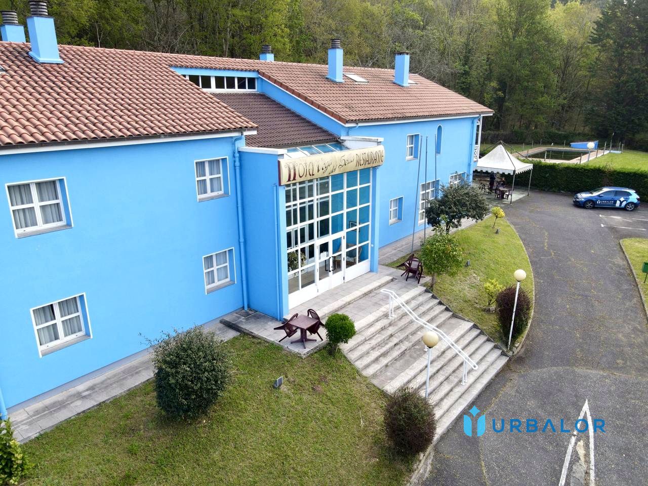 Vista exterior de Casa o chalet en venta en Cangas de Onís con Aire acondicionado, Calefacción y Jardín privado