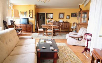 Sala d'estar de Casa o xalet en venda en Tineo amb Calefacció i Traster