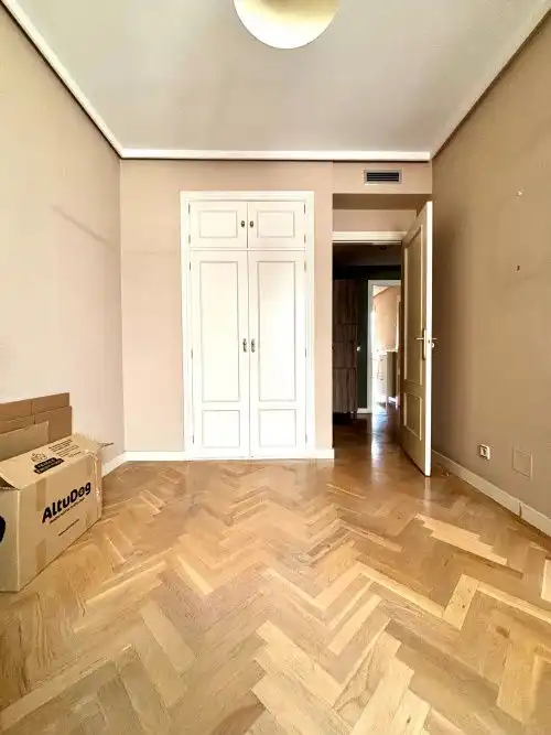 Flat for rent in Madrid  with Heating, Parquet flooring and Terrace