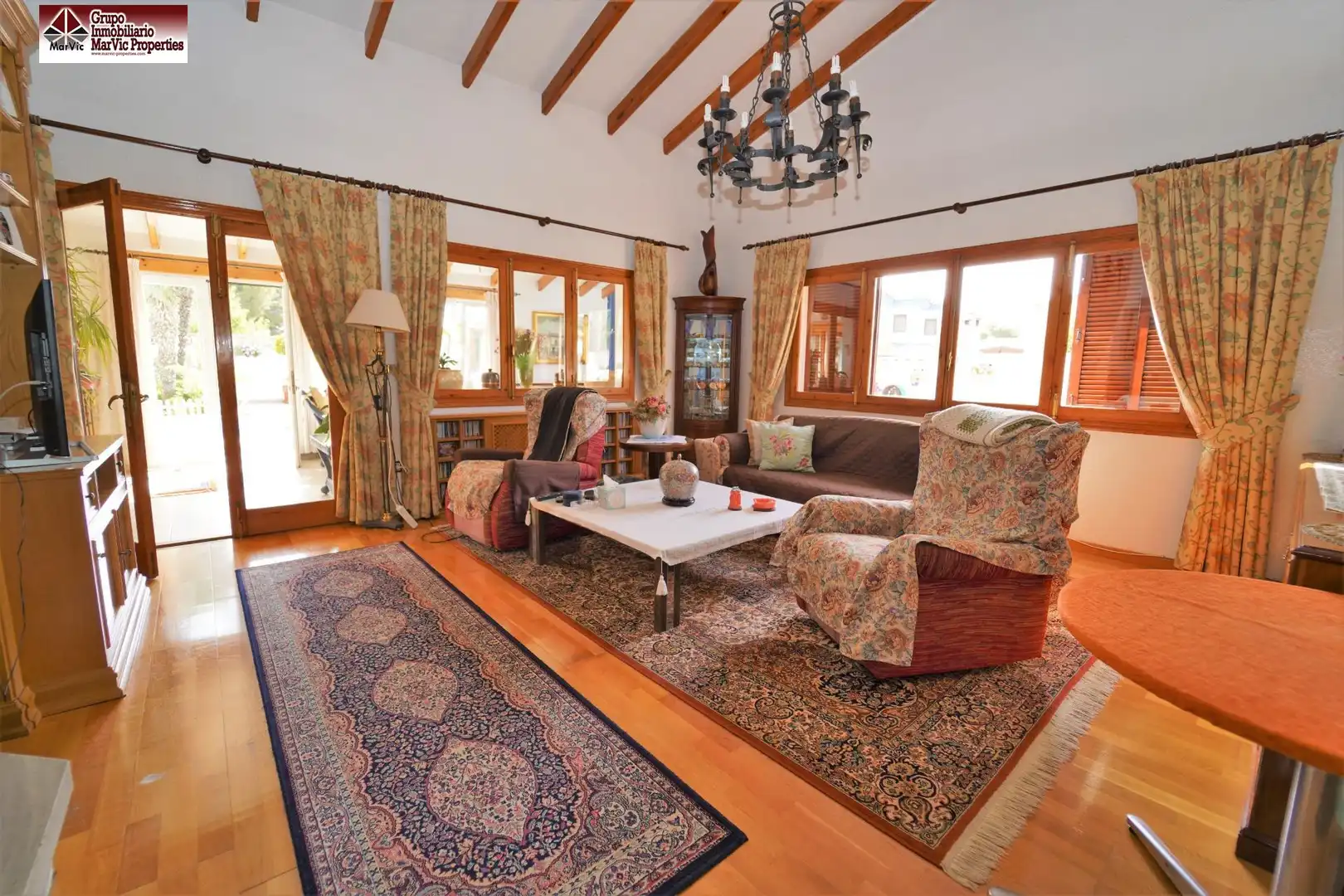 Sala de estar de Casa o chalet en venta en Benidorm con Calefacción, Jardín privado y Terraza