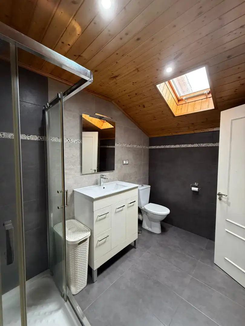 Bathroom of Detached homes for sale in Neda  with Heating, Private garden and Parquet flooring
