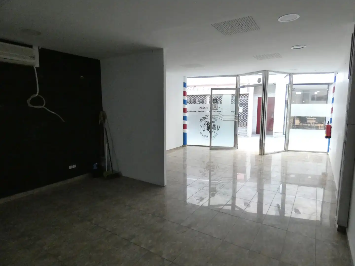 Local de alquiler en Cerdanyola del Vallès con Aire acondicionado