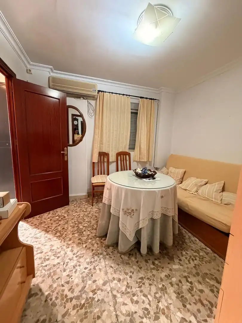 Menjador de Casa o xalet en venda en Sevilla amb Aire condicionat, Terrassa i Traster