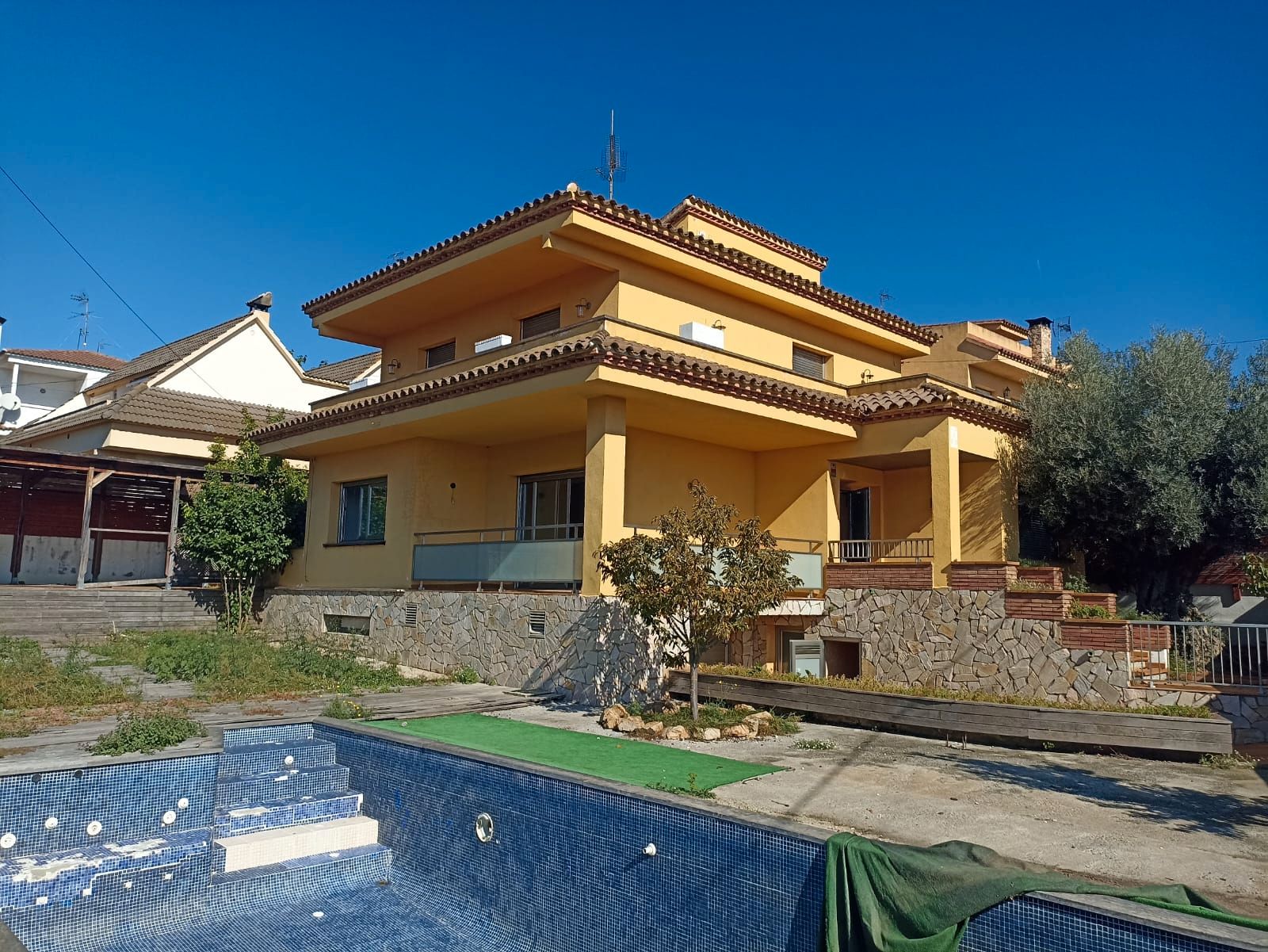 Exterior view of House or chalet for sale in Pineda de Mar  with Storage room and Swimming Pool
