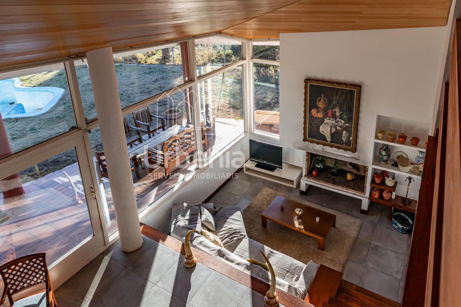 Sala d'estar de Casa o xalet en venda en Mataró amb Calefacció, Jardí privat i Piscina