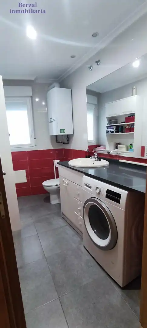 Badezimmer von Wohnung zum Verkauf in  Logroño mit Klimaanlage, Heizung und Terrasse