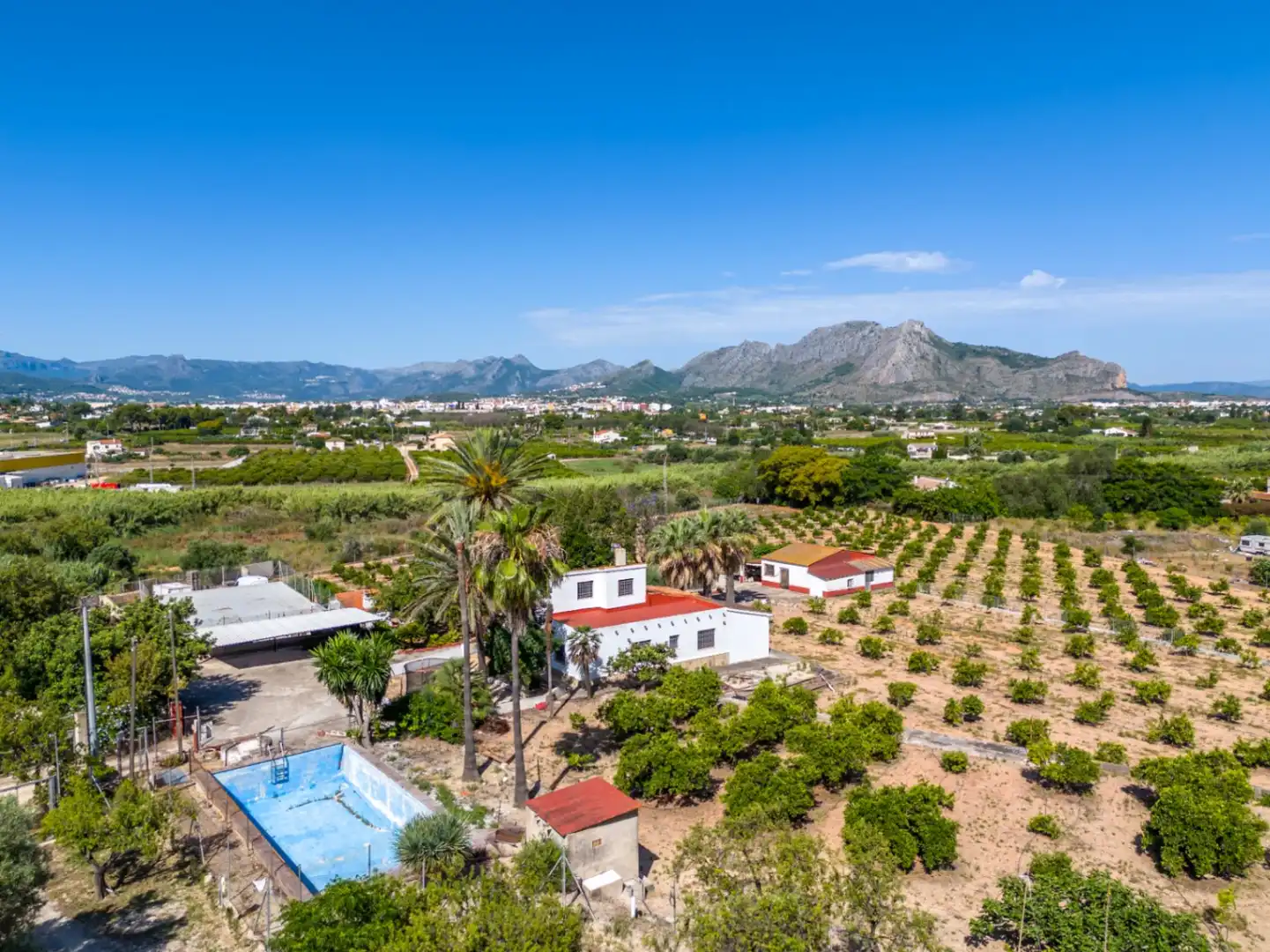 Vista exterior de Finca rústica en venda en Dénia amb Aire condicionat, Calefacció i Jardí privat