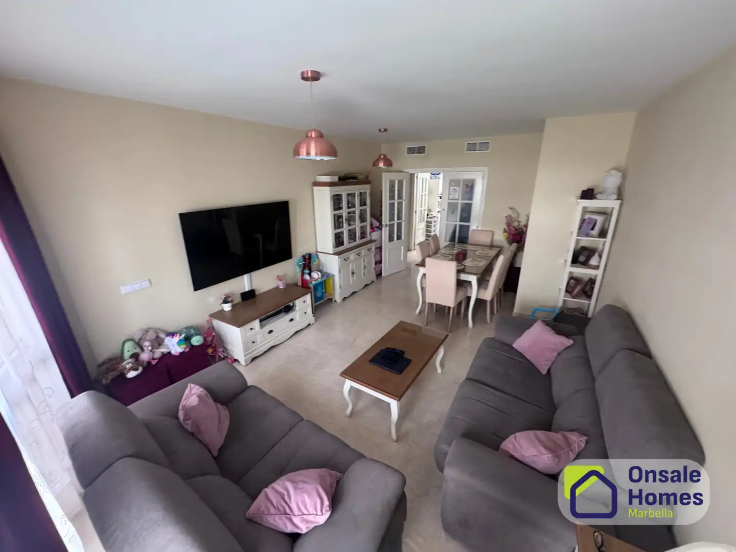 Sala de estar de Piso en venta en Estepona con Aire acondicionado y Terraza