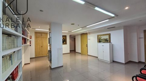 Foto 2 de Piso en venta en Rambla de Méndez Núñez, Casco Antiguo - Sta. Cruz - Ayuntamiento, Alicante / Alacant