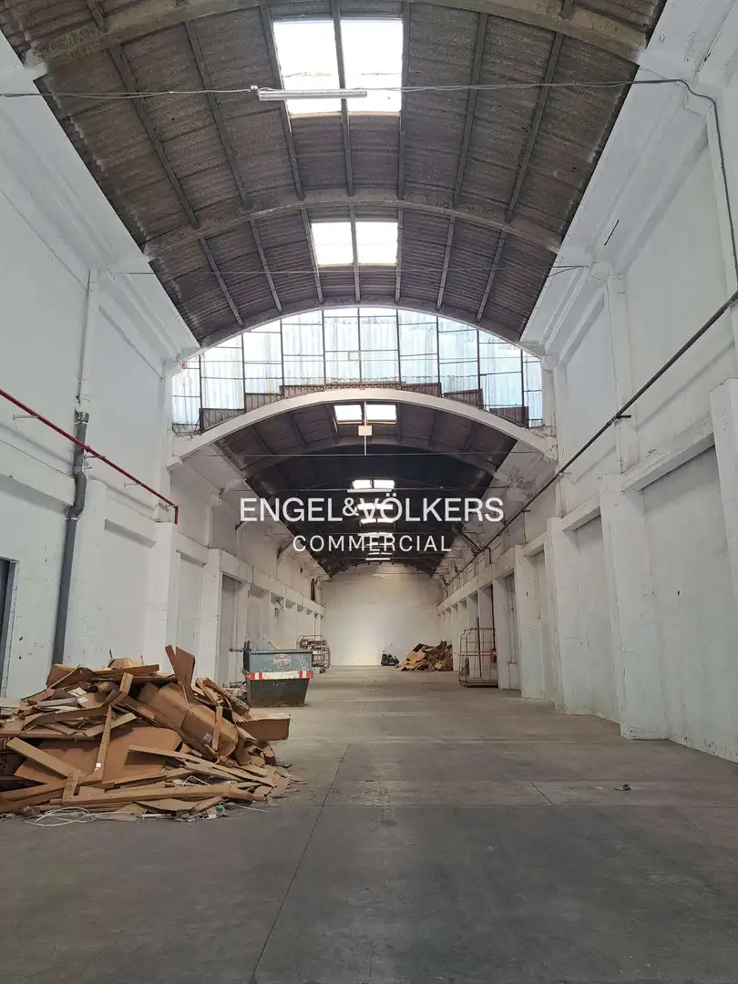 Fabrikhallen zur Miete in L'Hospitalet de Llobregat