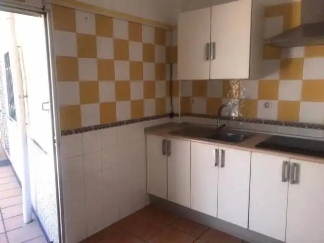 Casa adosada en venda a Bajadilla - Fuente Nueva