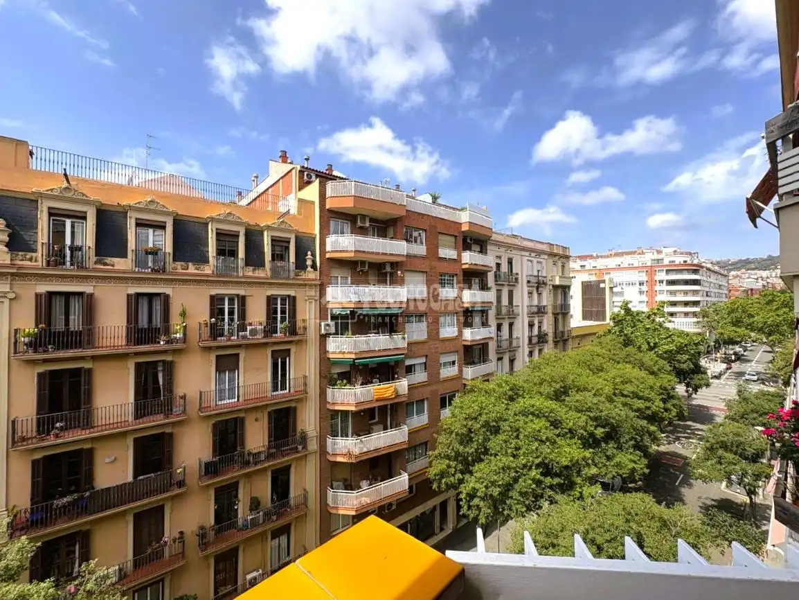 Exterior view of Flat for sale in Barcelona  with Terrace