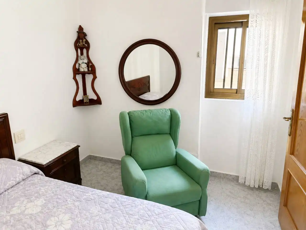 Habitación de Casa adosada en venta en Tavernes de la Valldigna con Aire acondicionado y Amueblado
