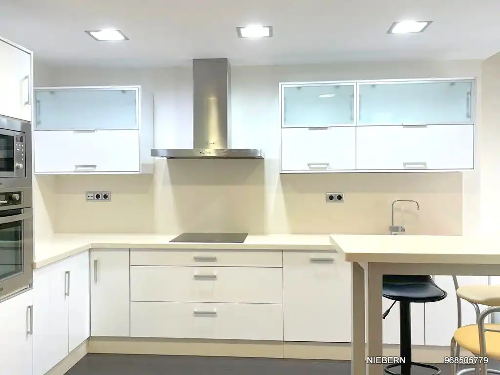 Cocina de Piso de alquiler en Cartagena con Aire acondicionado, Parquet y Amueblado