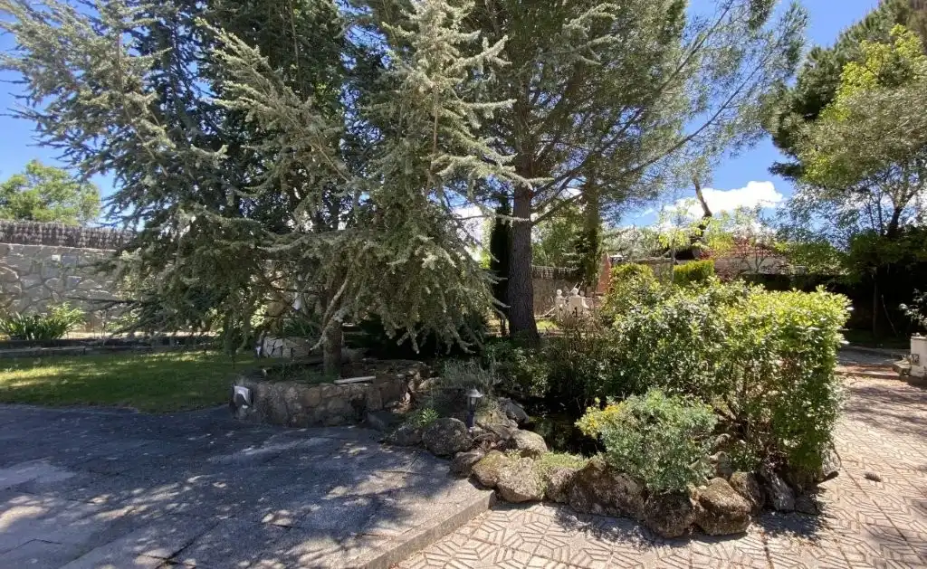 Jardí de Casa o xalet en venda en Cadalso de los Vidrios amb Aire condicionat, Calefacció i Jardí privat