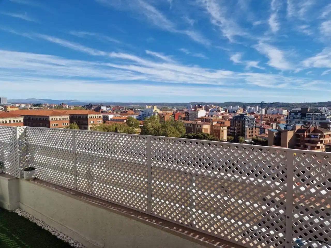 Terrasse von Dachboden zum Verkauf in León Capital  mit Heizung, Parkett und Terrasse