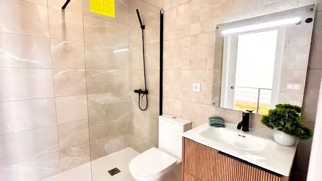 Bany de Casa o xalet en venda en El Verger amb Calefacció, Jardí privat i Terrassa