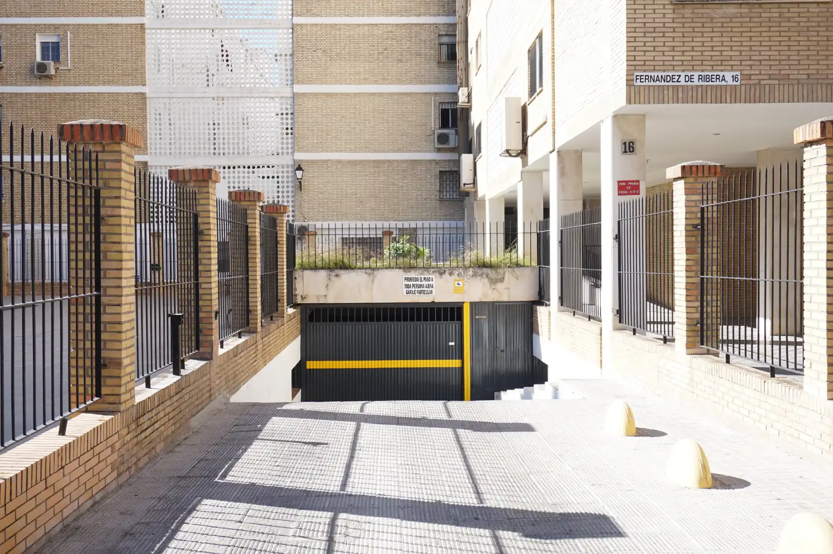 Parking of Garage for rent in Sevilla