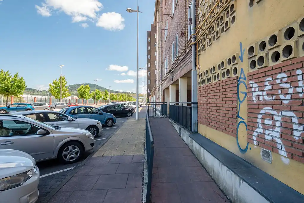 Flat for sale in Miravalles, Centro