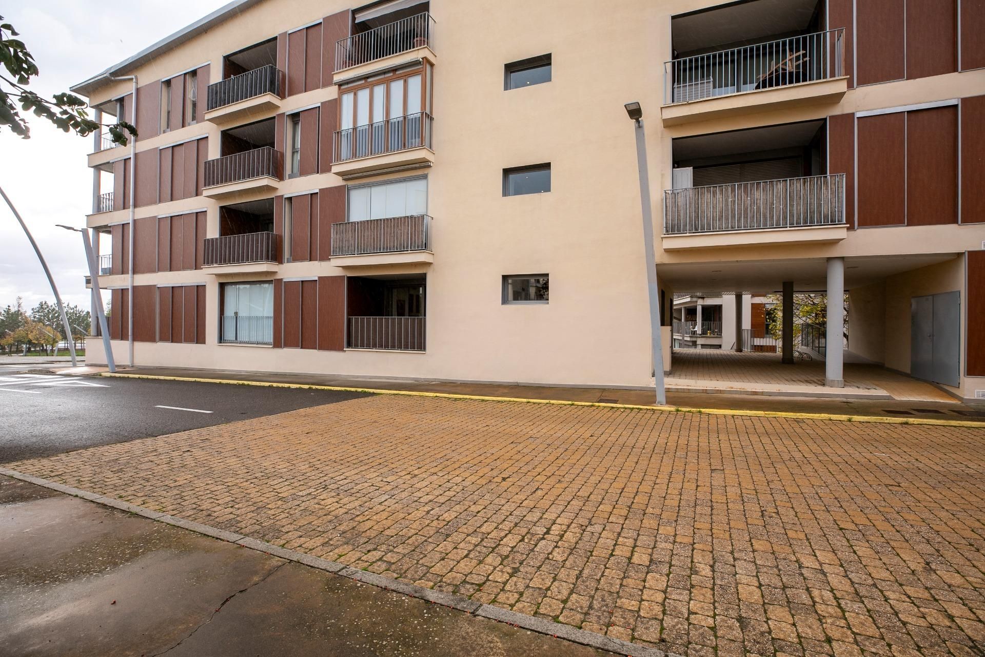 Exterior view of Flat for sale in Sabiñánigo  with Heating, Private garden and Parquet flooring