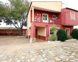 Exterior view of House or chalet for sale in Valdelacalzada  with Terrace, Storage room and Swimming Pool