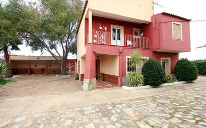 Vista exterior de Casa o xalet en venda en Valdelacalzada amb Terrassa, Traster i Piscina