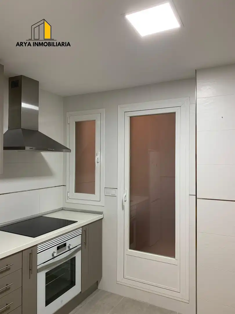 Kitchen of Apartments for rent in Torrejón de Ardoz  with Air Conditioner, Heating and Storage room