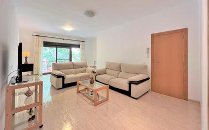Living room of Flat for sale in Benicasim / Benicàssim  with Air Conditioner, Terrace and Balcony
