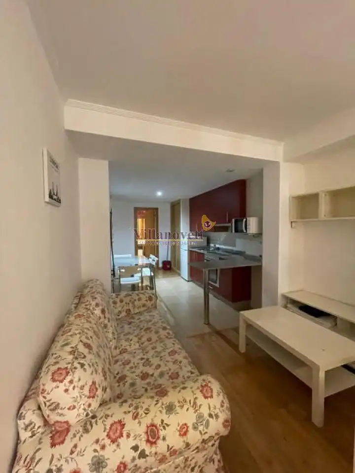 Habitación de Estudio en venta en Vigo  con Calefacción y Amueblado
