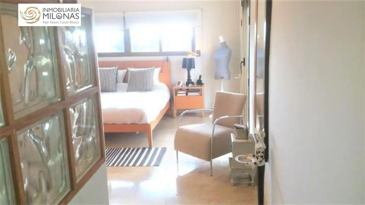 Dormitori de Casa o xalet en venda en Benidorm amb Aire condicionat, Calefacció i Jardí privat
