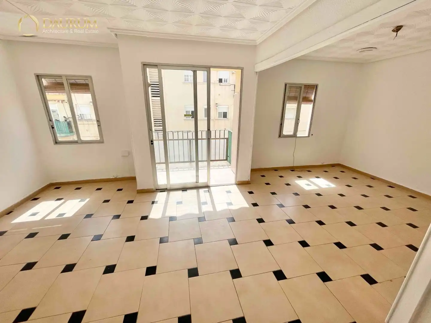 Exterior view of Flat for sale in Valencia  with Terrace and Storage room