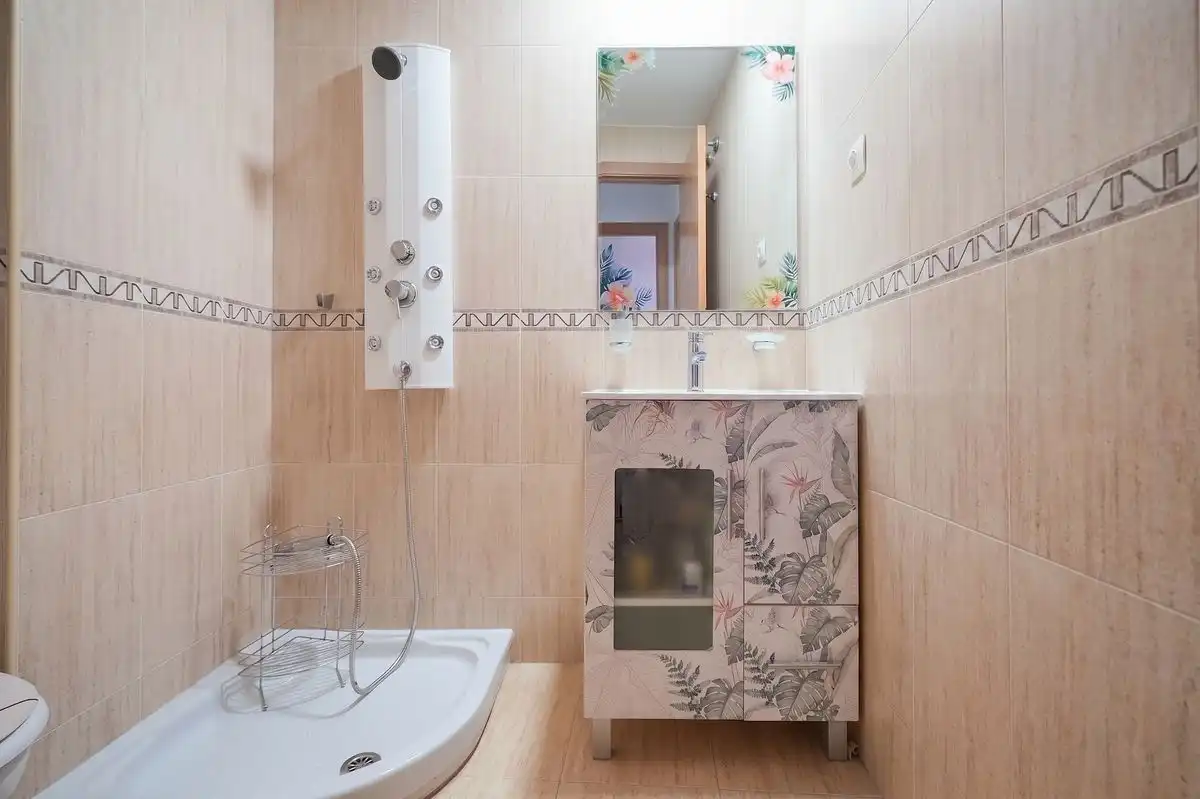 Baño de Casa adosada en venta en Villalbilla con Aire acondicionado, Calefacción y Terraza