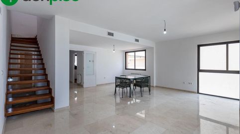 Foto 5 de Casa adosada en venta en Calle Calle Majuelo, Albolote, Granada