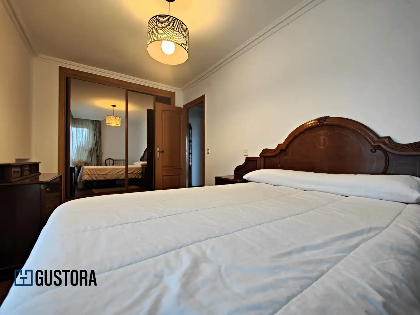 Habitación de Piso en venta en Donostia - San Sebastián  con Calefacción, Terraza y Trastero