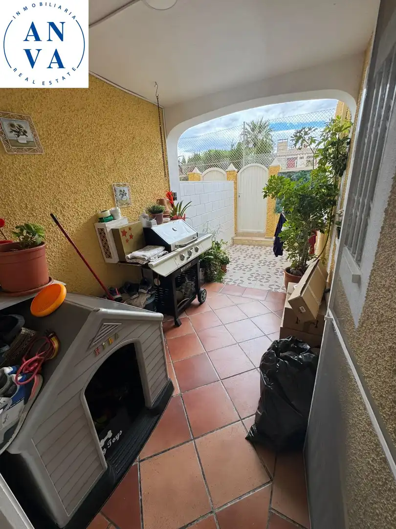 Terrasse von Haus oder Chalet zum Verkauf in Sant Joan d'Alacant mit Klimaanlage, Privatgarten und Abstellraum