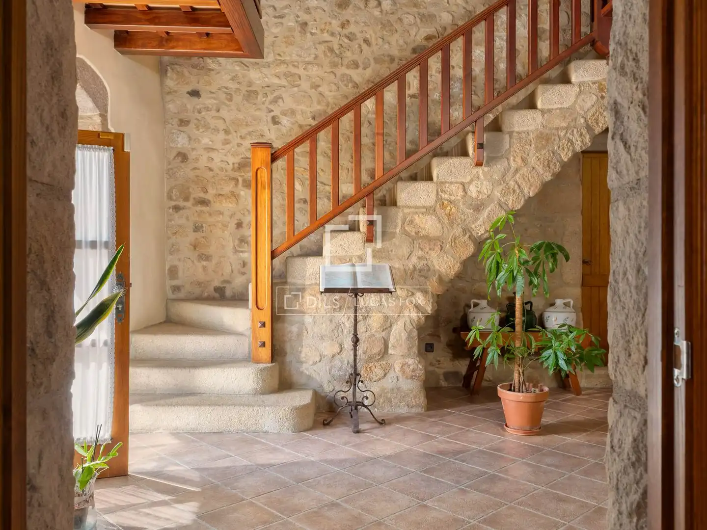 Country homes for sale in Breda  with Air Conditioner, Heating and Private garden