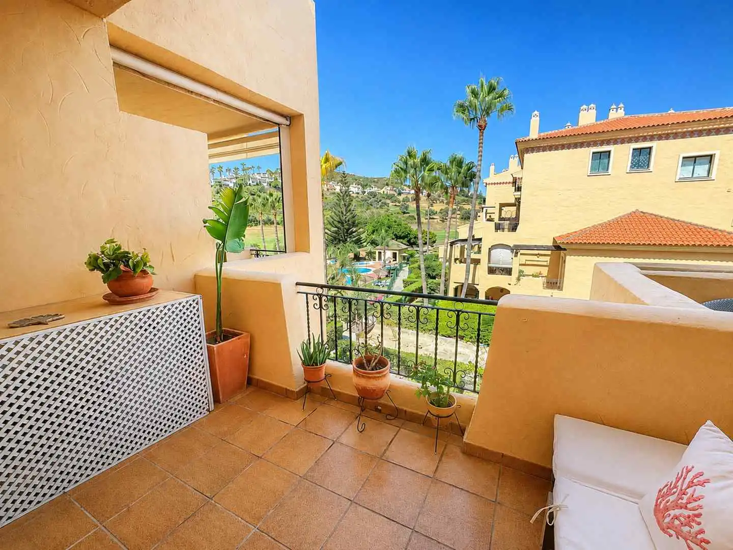 Terraza de Dúplex en venta en Manilva con Aire acondicionado, Calefacción y Terraza