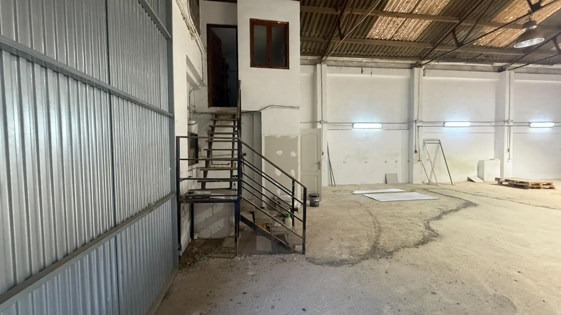 Nau industrial de lloguer en Paiporta