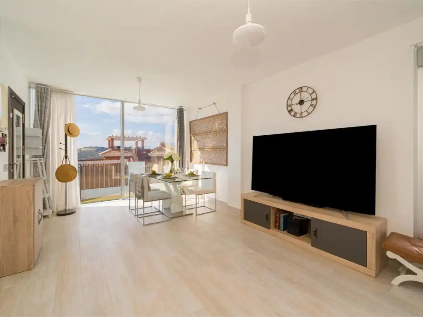 Sala d'estar de Casa o xalet en venda en Finestrat amb Aire condicionat, Piscina i Balcó