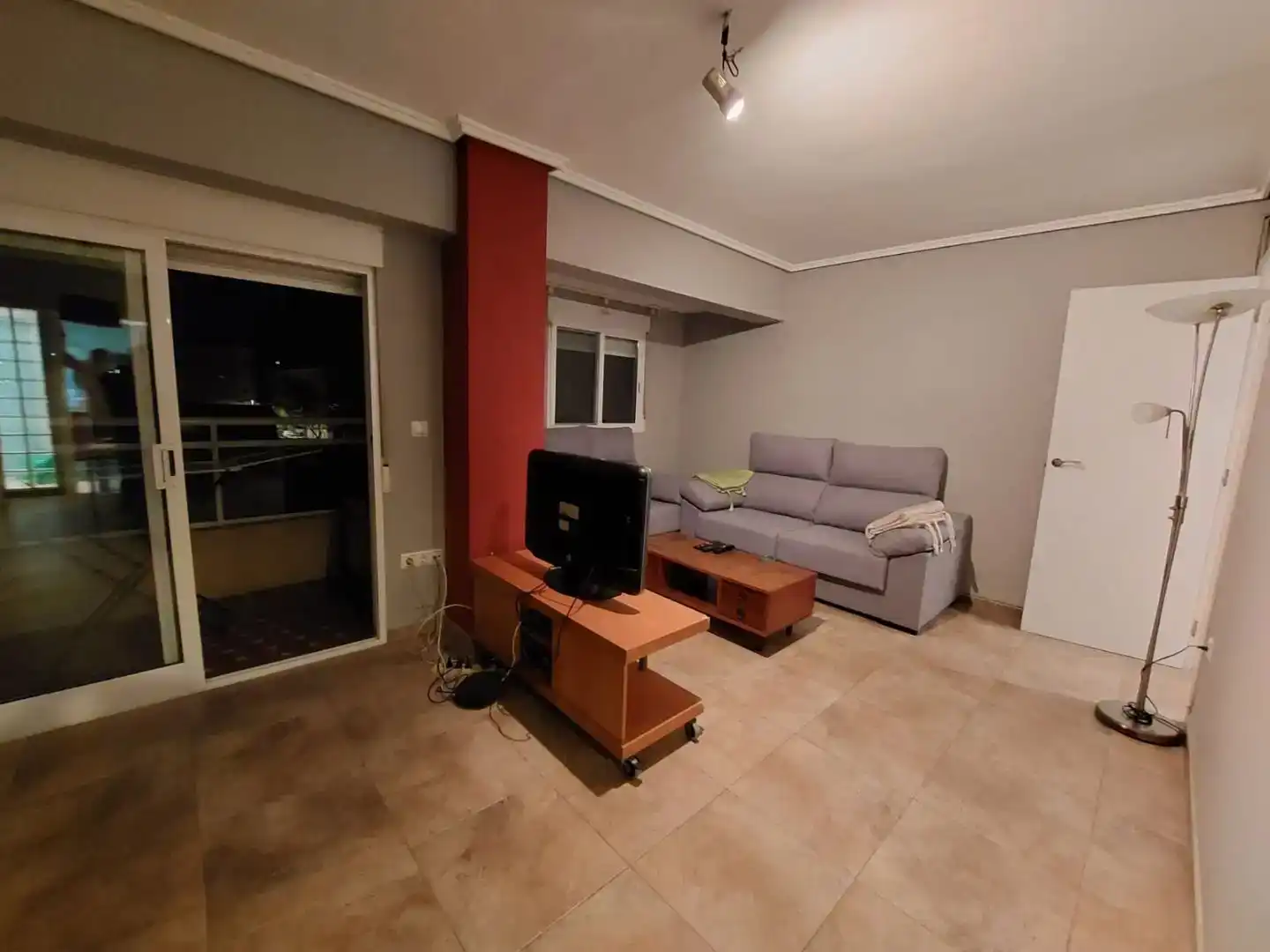 Living room of Flat for rent in  Valencia Capital  with Air Conditioner and Balcony